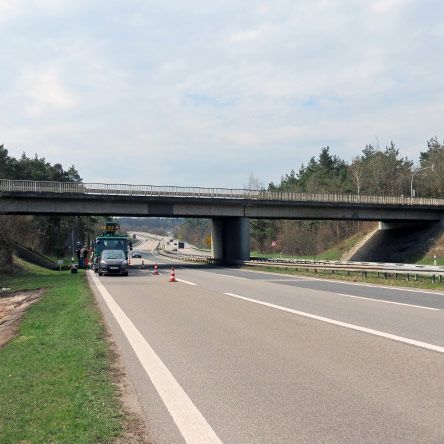 Projekt: Bauwerksprüfung nach DIN 1072 für die Brücke über die B2 bei Roth-Allersberg