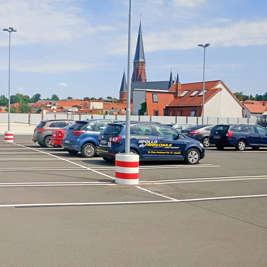 Referenz: Instandsetzung eines Parkdecks über einem SB-Warenhaus in Gotha mit Fahrbahnbelag aus Gussasphalt